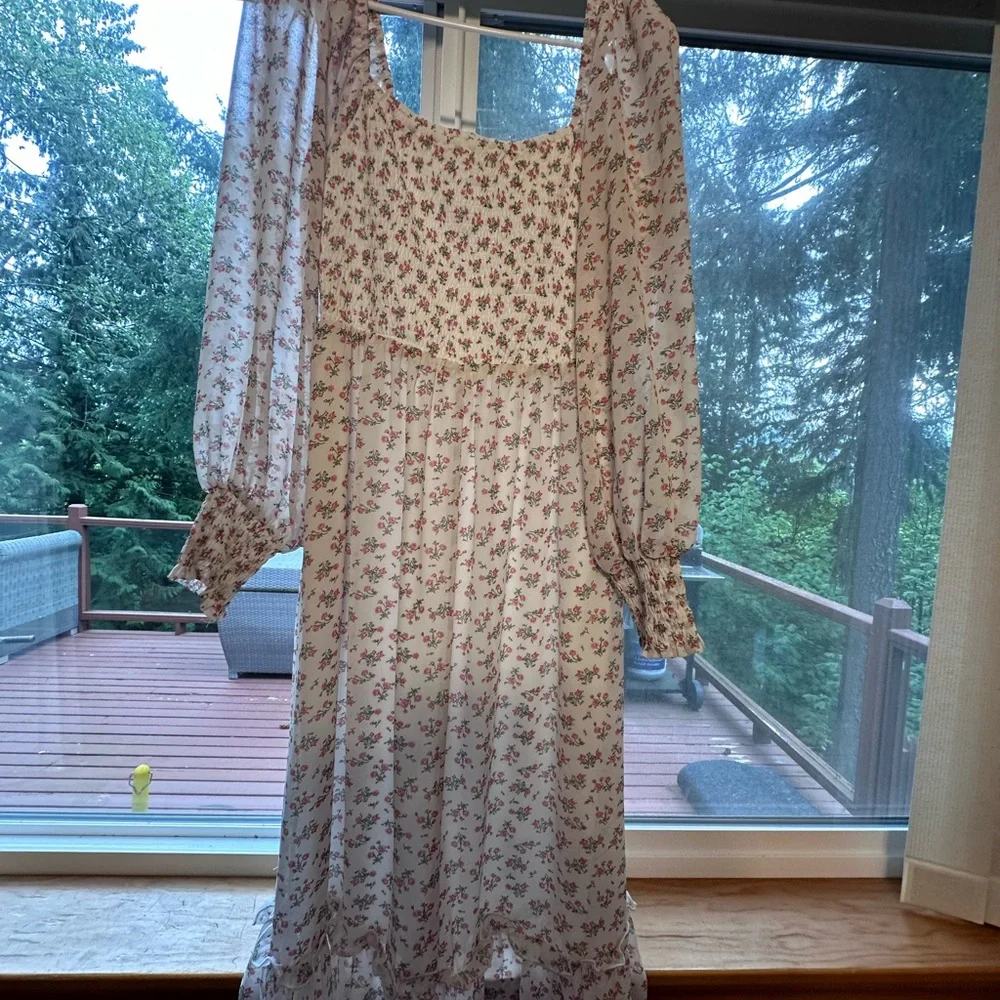 Floral Long Sleeve Dress - Picture 3 of 4